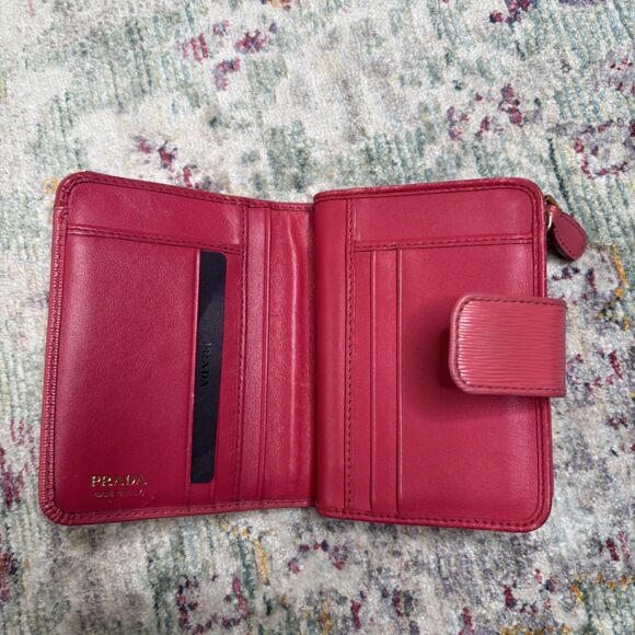 Prada Vitello Move Compact Wallet - Picture 4 of 16